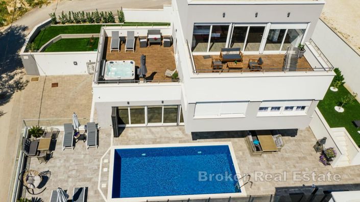 Image No.20-Villa de 4 chambres à vendre à Split