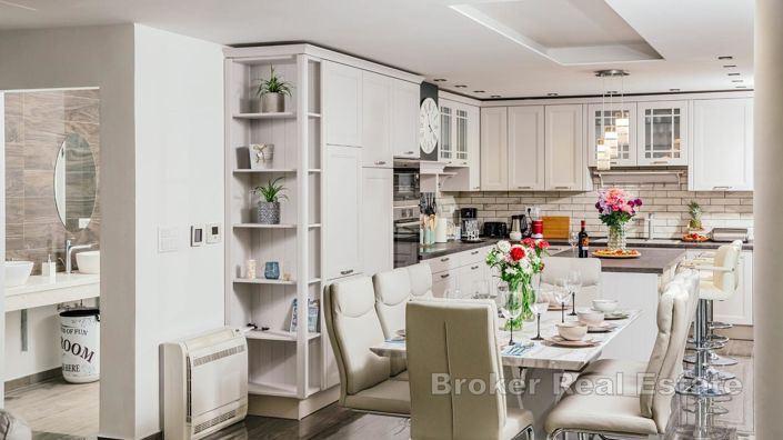 Image No.6-Villa de 4 chambres à vendre à Split