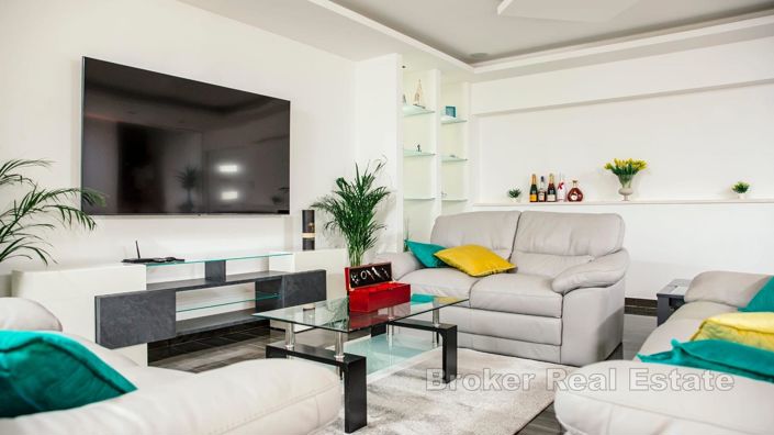 Image No.7-Villa de 4 chambres à vendre à Split