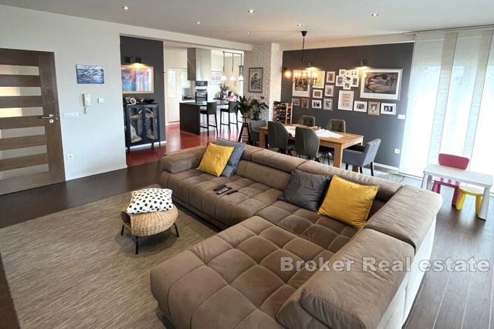 Image No.3-Villa de 8 chambres à vendre à Makarska