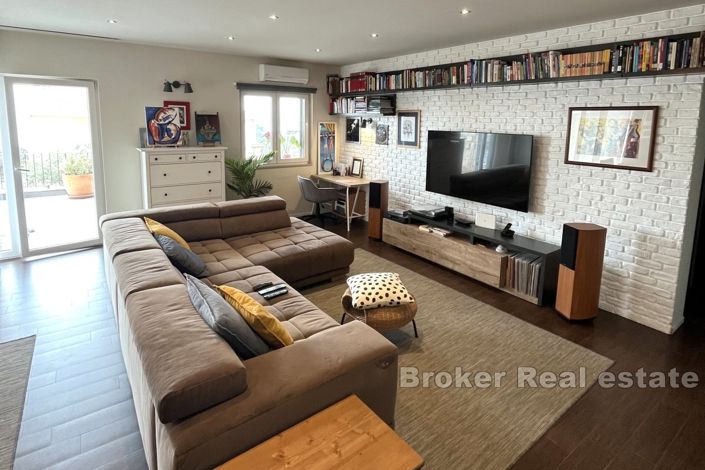 Image No.4-Villa de 8 chambres à vendre à Makarska