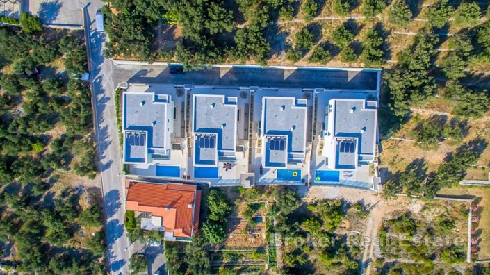 Image No.2-Villa de 4 chambres à vendre à Makarska