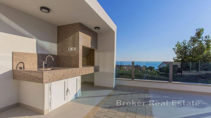 Image No.2-4 Bed Villa for sale