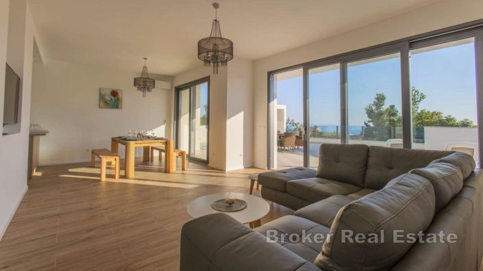 Image No.3-4 Bed Villa for sale