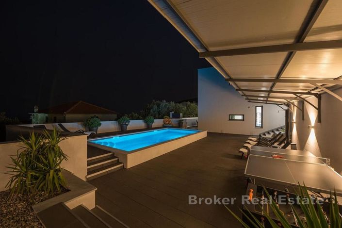 Image No.15-4 Bed Villa for sale