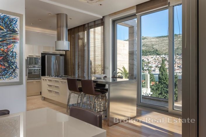 Image No.10-3 Bed Apartment for sale