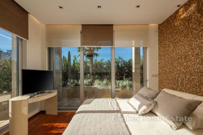 Image No.12-3 Bed Apartment for sale