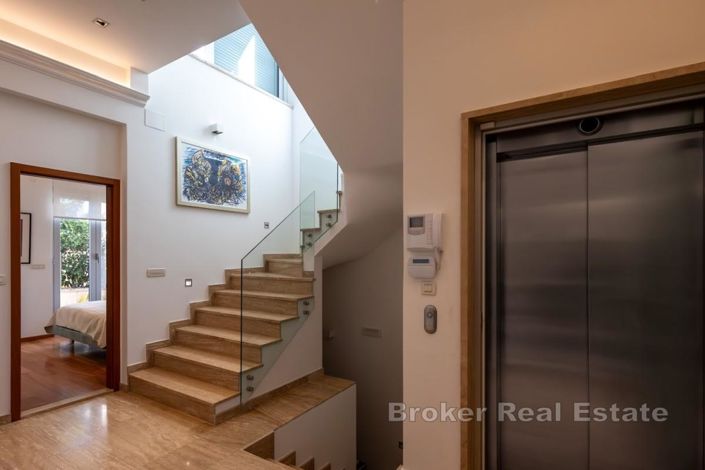 Image No.19-3 Bed Apartment for sale