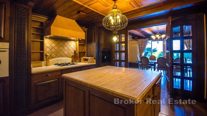 Image No.10-Villa de 6 chambres à vendre à Ciovo