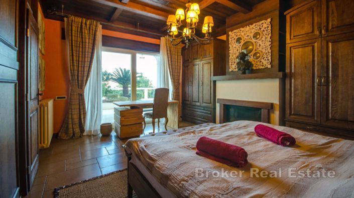 Image No.13-Villa de 6 chambres à vendre à Ciovo