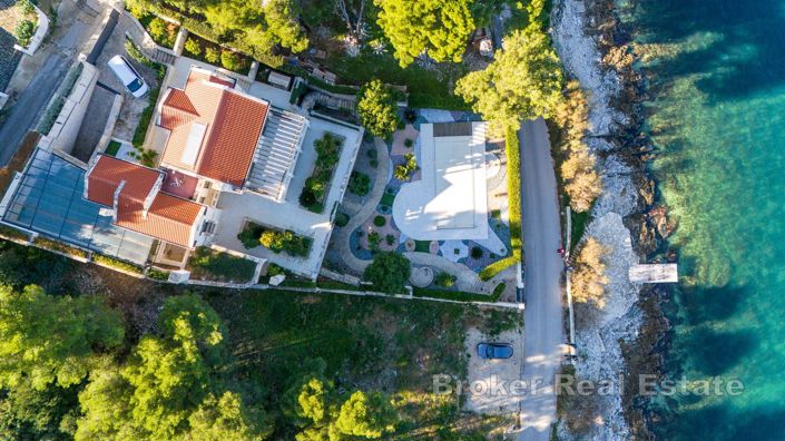 Image No.2-Villa de 6 chambres à vendre à Ciovo