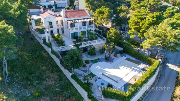 Image No.4-Villa de 6 chambres à vendre à Ciovo