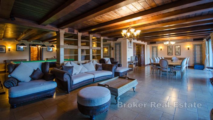 Image No.5-Villa de 6 chambres à vendre à Ciovo