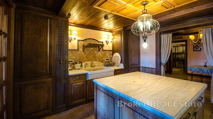 Image No.9-Villa de 6 chambres à vendre à Ciovo