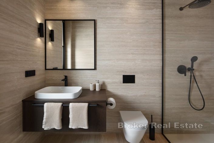 Image No.13-4 Bed Villa for sale