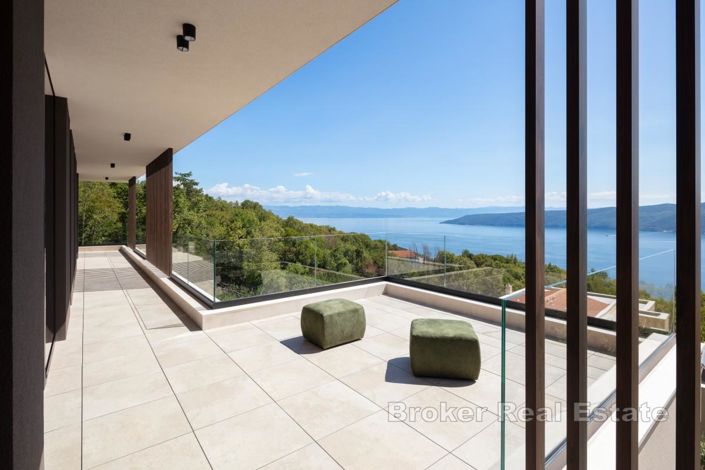 Image No.2-4 Bed Villa for sale