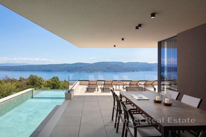 Image No.3-4 Bed Villa for sale