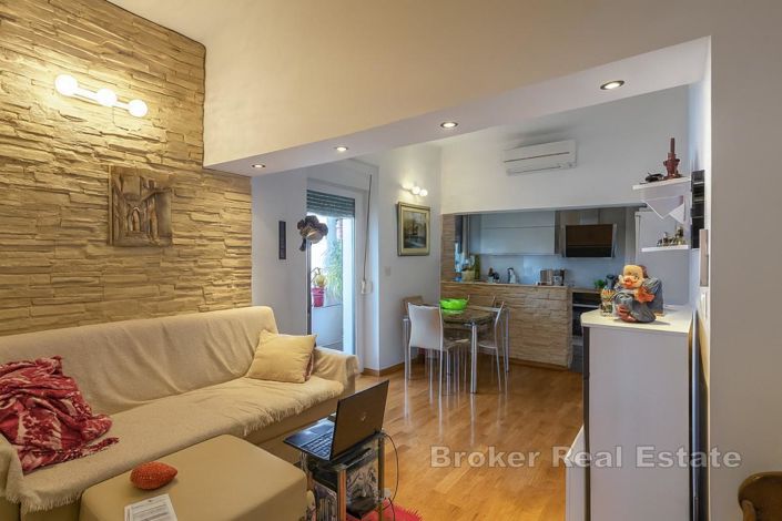 Image No.7-Villa de 4 chambres à vendre à Kaštel Sucurac