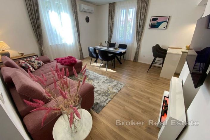 Image No.2-4 Bed Apartment for sale