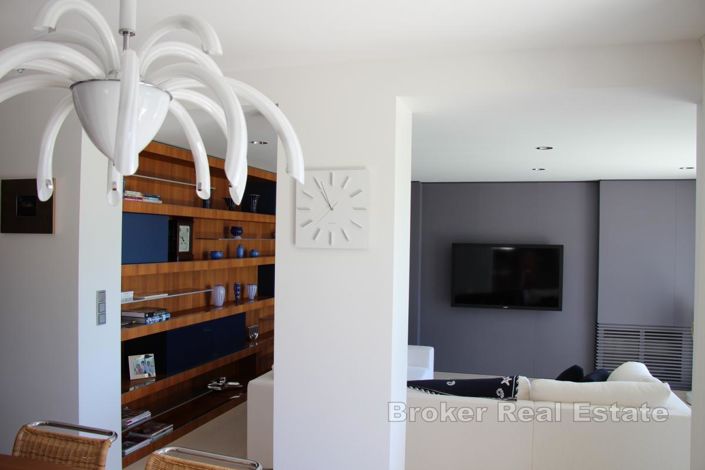 Image No.6-4 Bed Villa for sale