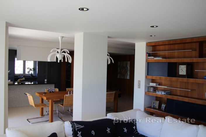 Image No.7-4 Bed Villa for sale