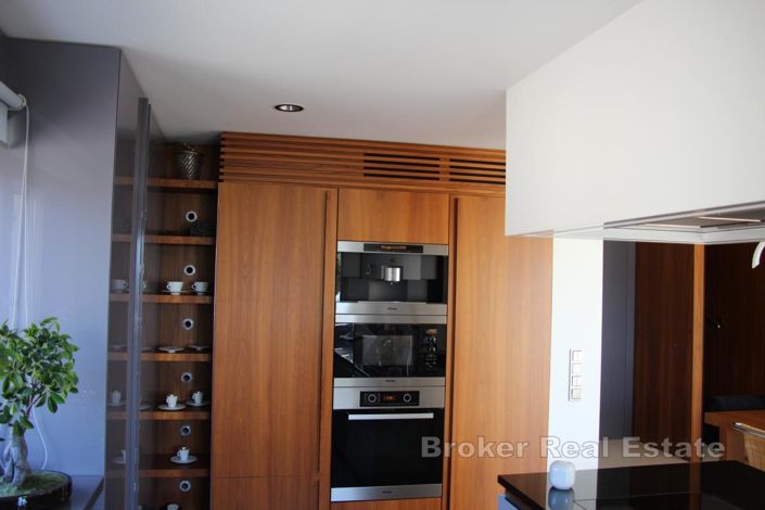 Image No.8-4 Bed Villa for sale