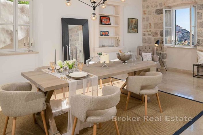 Image No.10-6 Bed Villa for sale