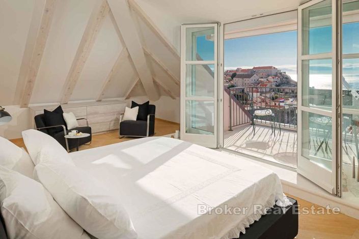 Image No.12-6 Bed Villa for sale