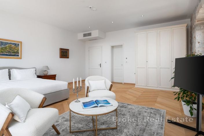 Image No.18-6 Bed Villa for sale