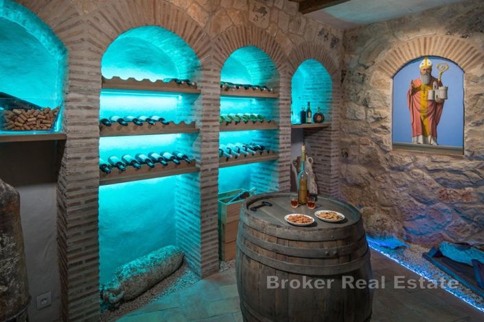 Image No.23-6 Bed Villa for sale