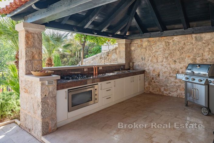 Image No.26-6 Bed Villa for sale