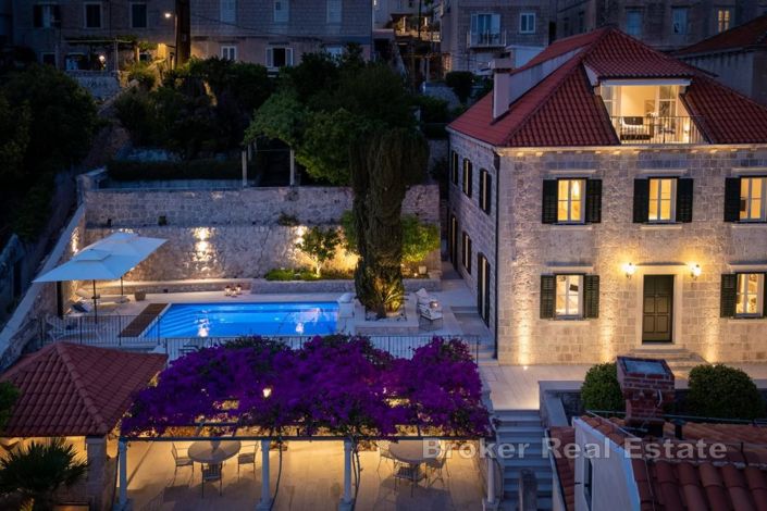 Image No.30-6 Bed Villa for sale