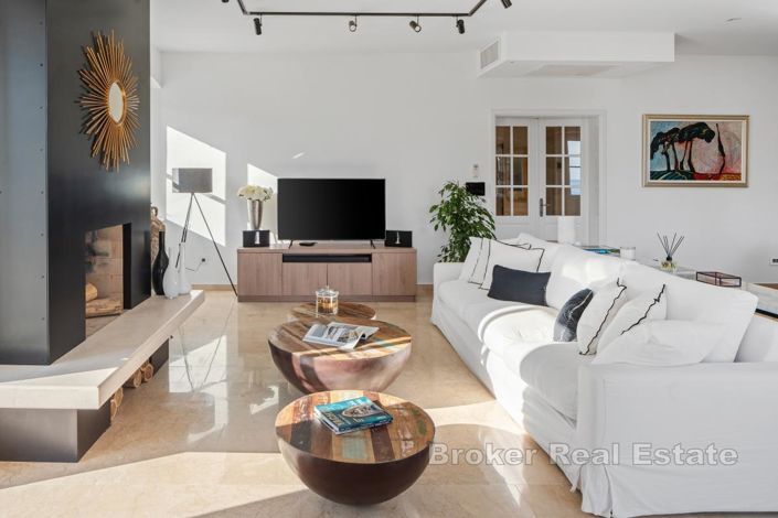 Image No.4-6 Bed Villa for sale