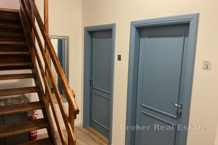 Image No.11-9 Bed Villa for sale