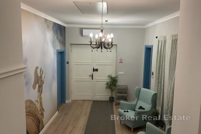 Image No.13-9 Bed Villa for sale