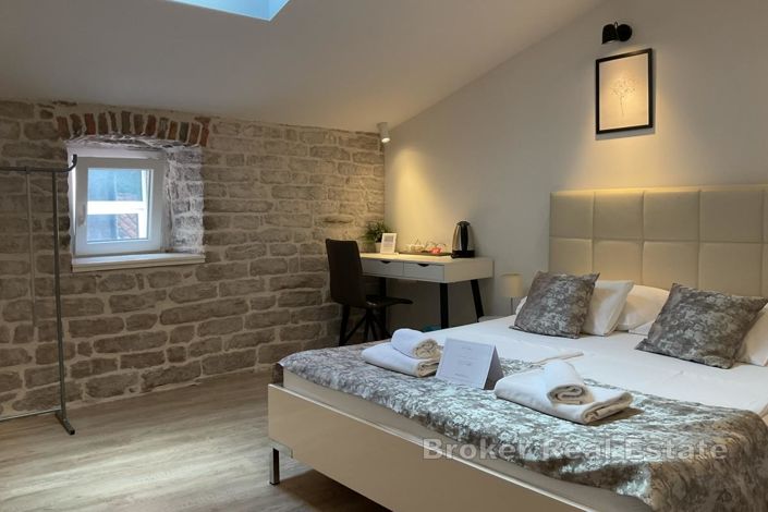 Image No.5-9 Bed Villa for sale