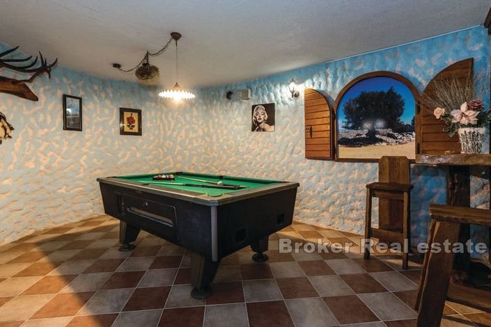 Image No.9-5 Bed Villa for sale