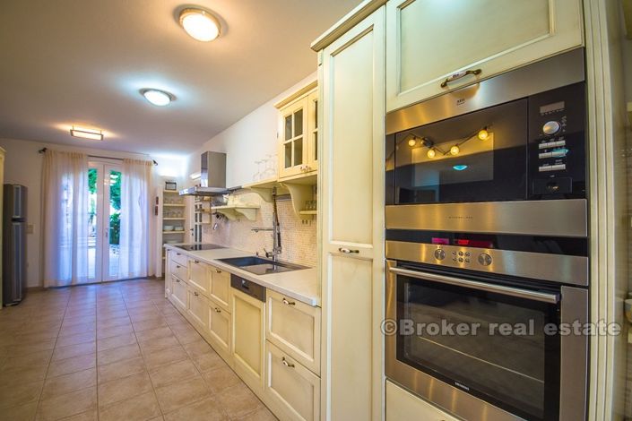 Image No.15-5 Bed Villa for sale