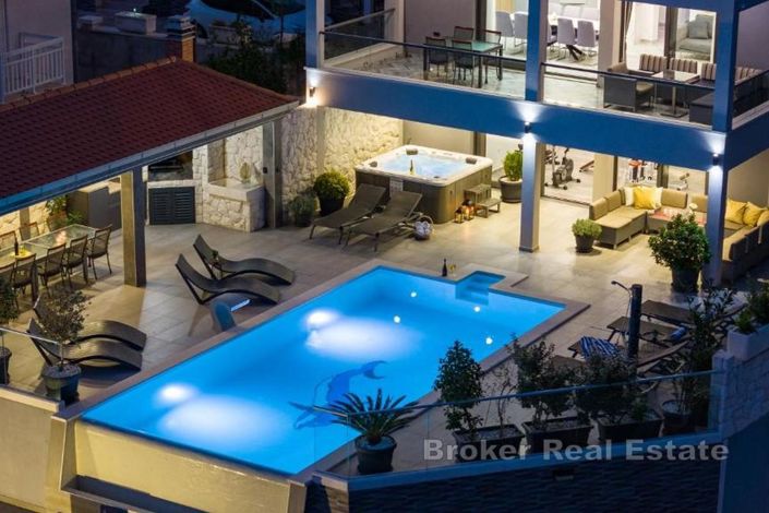 Image No.17-Villa de 8 chambres à vendre à Omiš