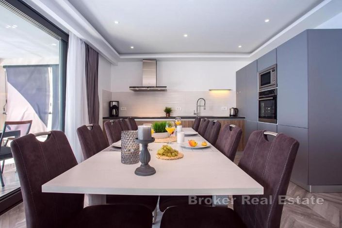 Image No.4-Villa de 8 chambres à vendre à Omiš