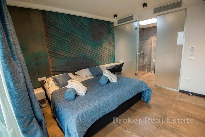 Image No.14-4 Bed Villa for sale