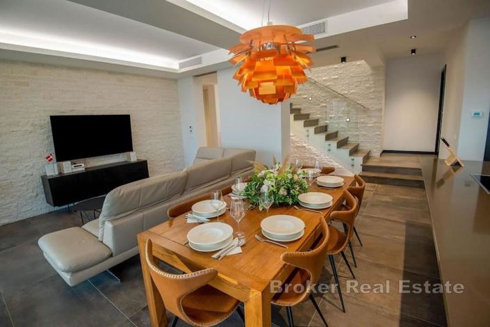 Image No.8-4 Bed Villa for sale