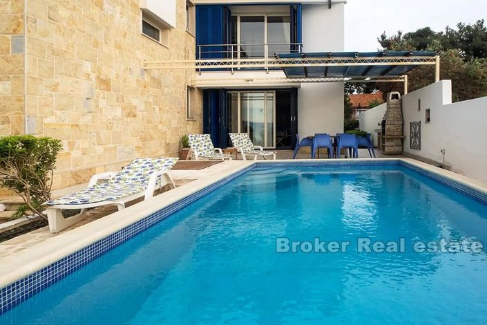 Image No.4-4 Bed Villa for sale