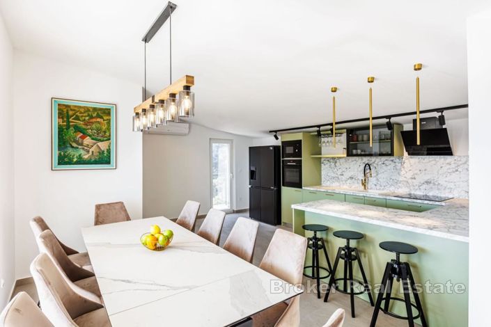 Image No.10-Villa de 7 chambres à vendre à Rogoznica