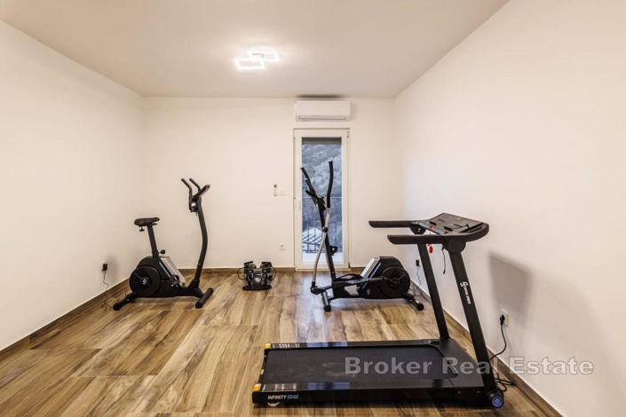 Image No.19-Villa de 7 chambres à vendre à Rogoznica