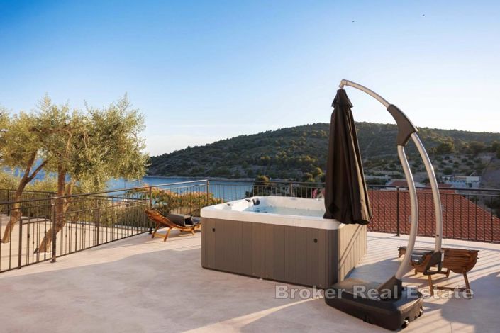 Image No.2-Villa de 7 chambres à vendre à Rogoznica