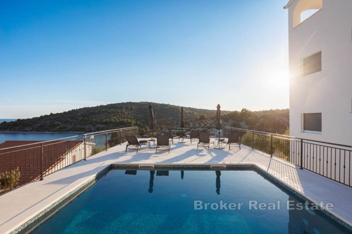 Image No.4-Villa de 7 chambres à vendre à Rogoznica