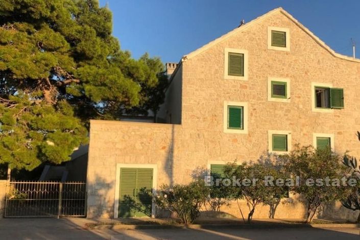 Image No.2-5 Bed Villa for sale