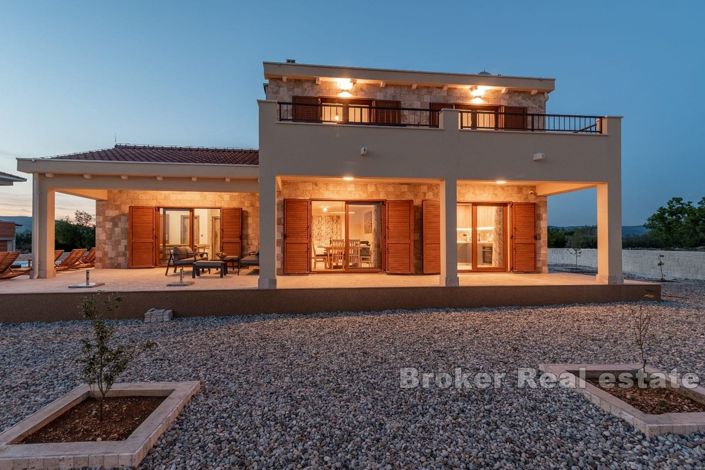 Image No.2-Villa de 3 chambres à vendre à Ciovo