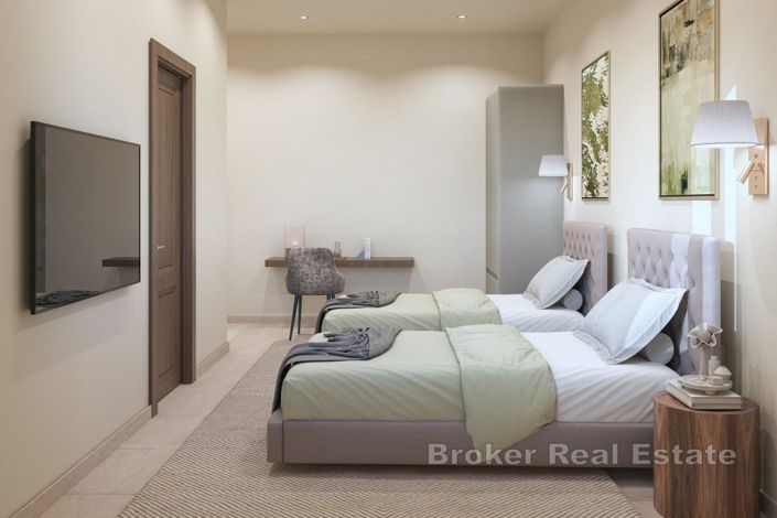 Image No.11-10 Bed Villa for sale